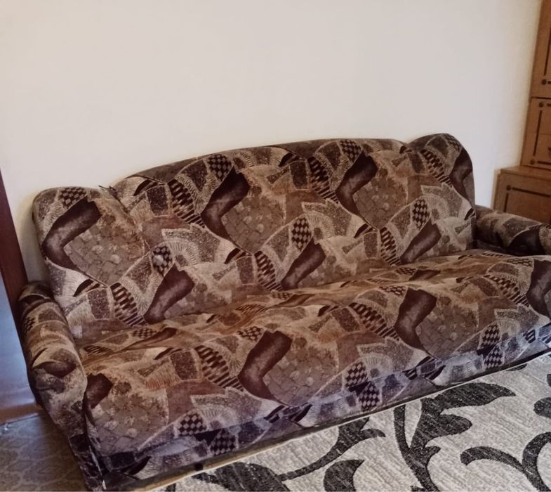 Продам диван в хорошем состоянии