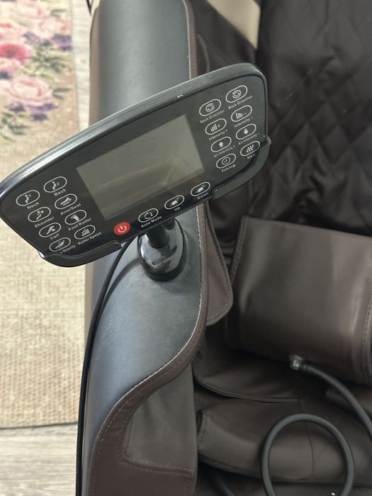 Продам массажное кресло