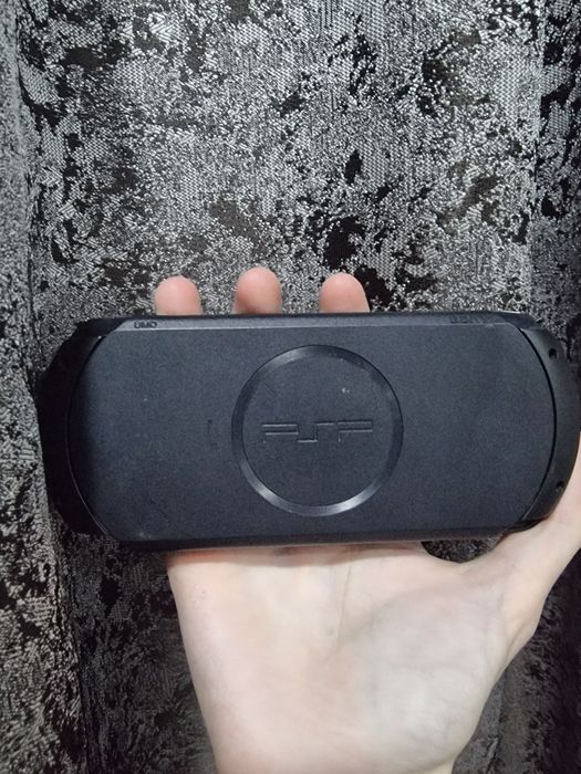 PSP E1008 В идеальном состоянии