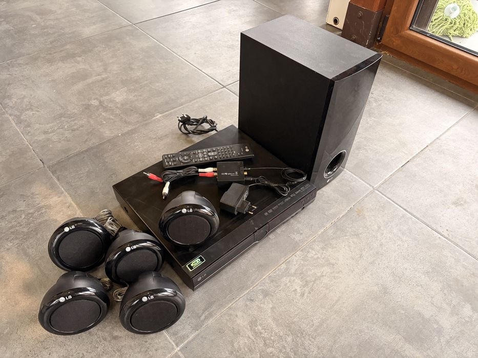 Sistem Home Cinema LG 5.1 complet