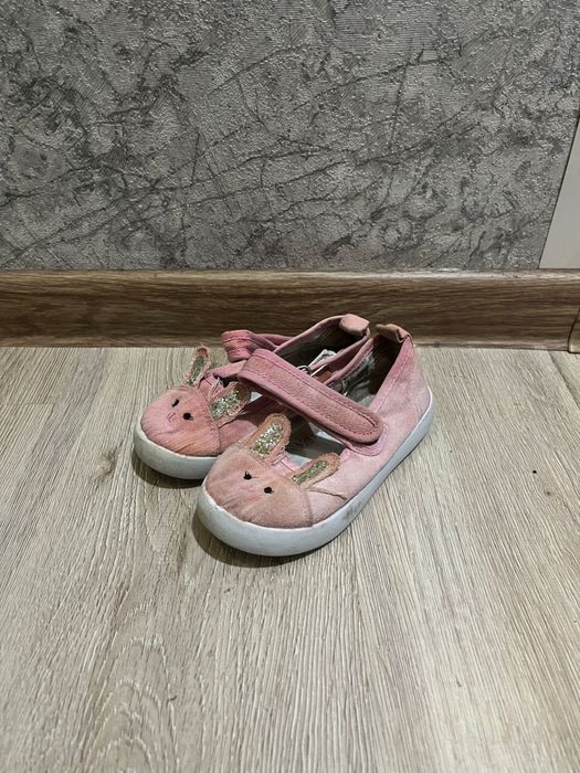 Отдам даром обуви