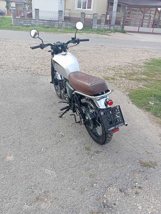 Motocicleta Brixton 125