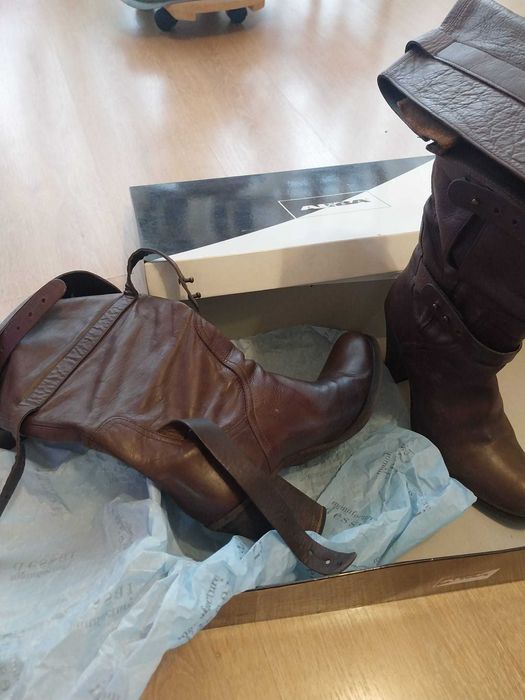 2 modele cizme piele (nr 40-41), toc 9cm, 90lei/ pereche, negociabil