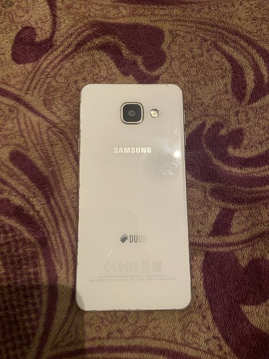 Страрый телефоны разных