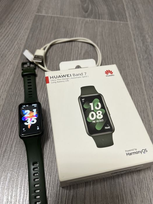 Продаю Huawei Band 7