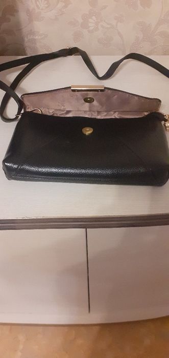 Продам сумочку клач