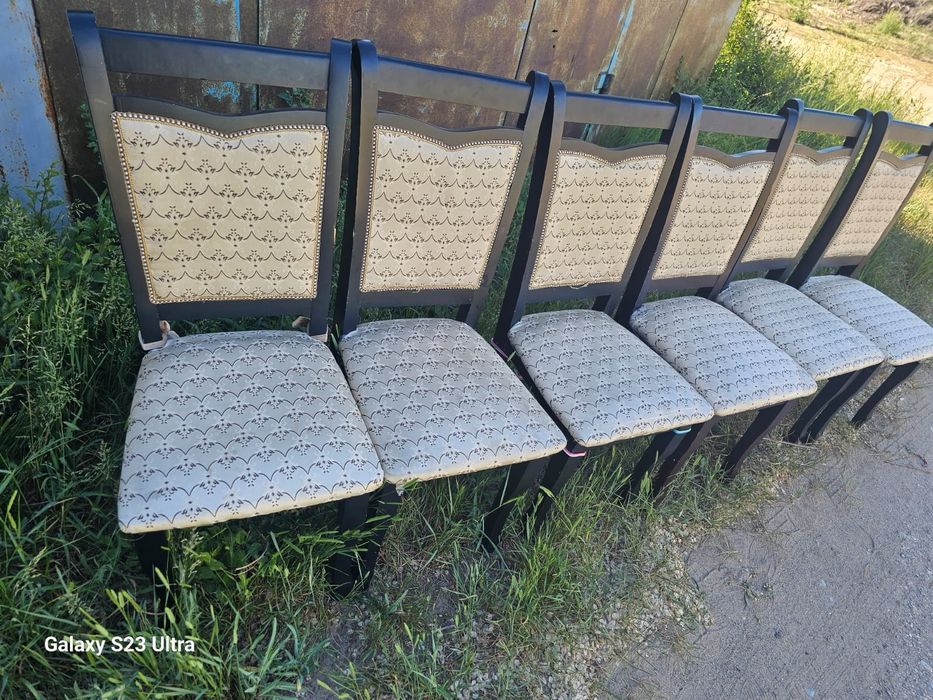 Продам 6 стульев