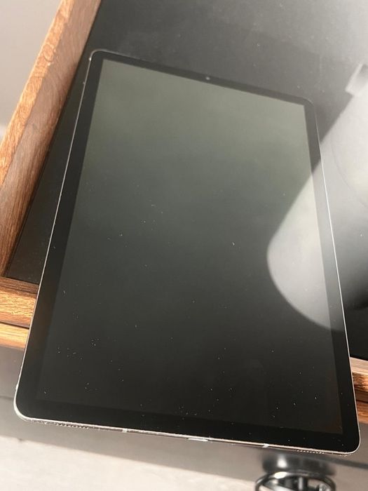 Samsung tab S6 в хорошем состоянии