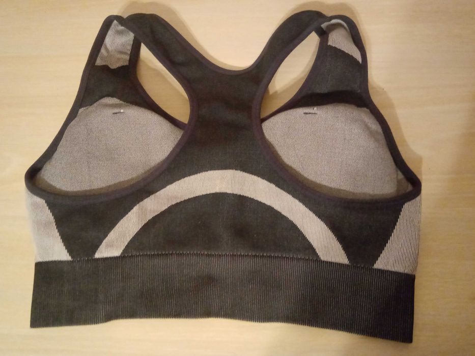 Спортни бюстиета