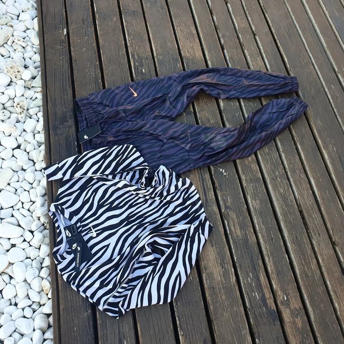 Дамско долнище суитър Nike размер М Л и XL висока талия