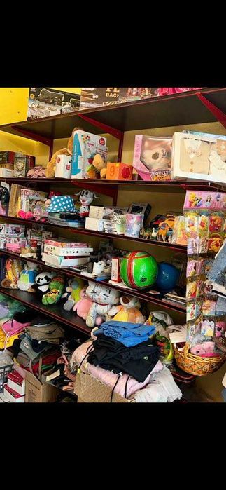 Продавам стелажи и щендер