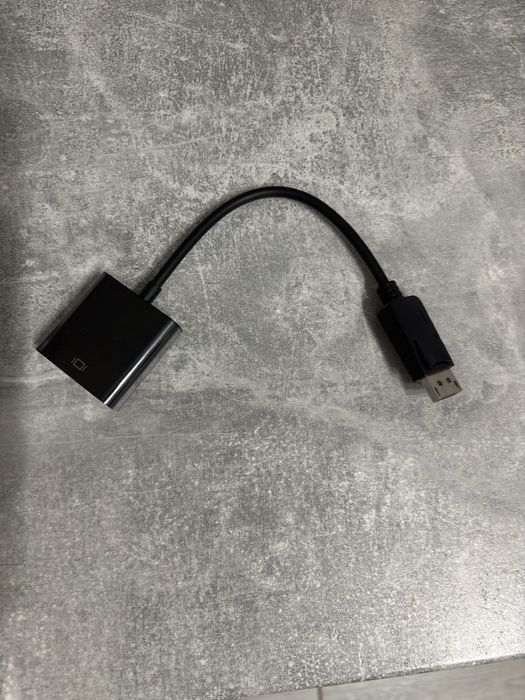 Adaptor HDMI la DisplayPort