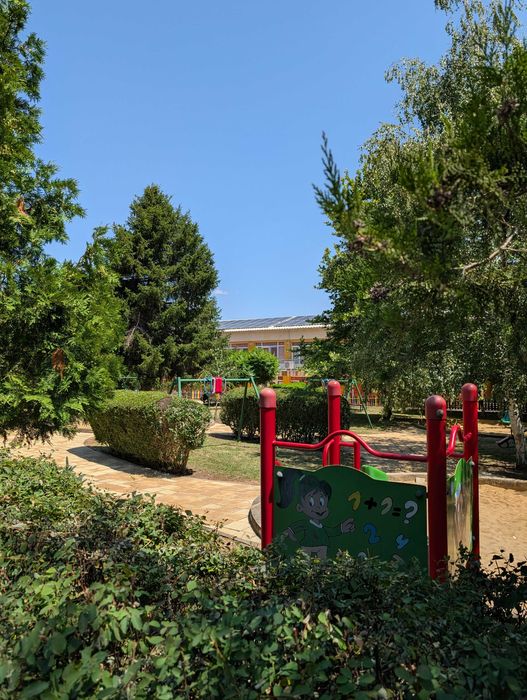 Голям апартамент с гараж