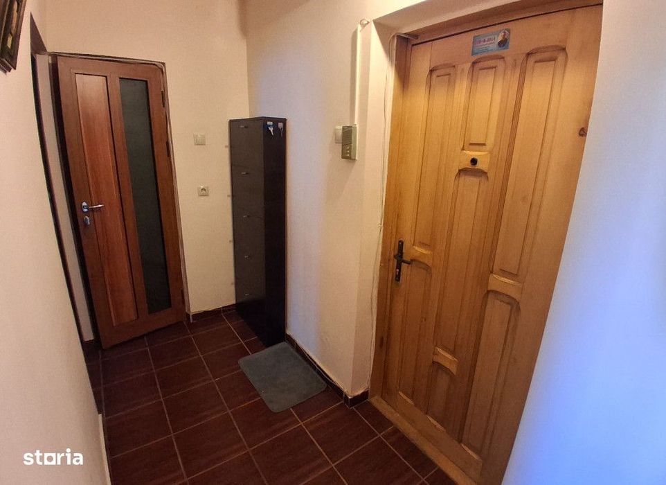 1 camera decomandat Pacurari Kaufland 40 mp et. 2 bloc 1991 Cod:163126