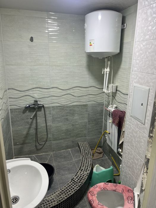 1 xonali kv sotiladi