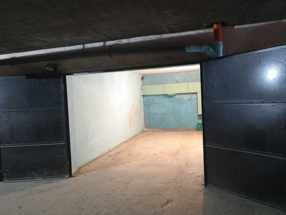 Дава се под наем Гараж / Паркомясто в Хасково, Дружба 1 - 18 кв.м за 117.3 € - Снимка #1