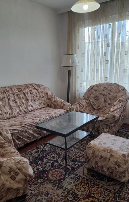 Продавам тристаен апартамент