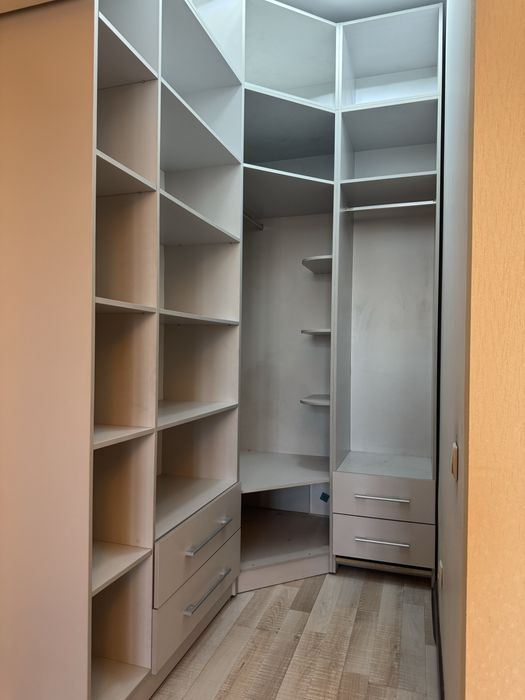 Мебель шкафы ванна