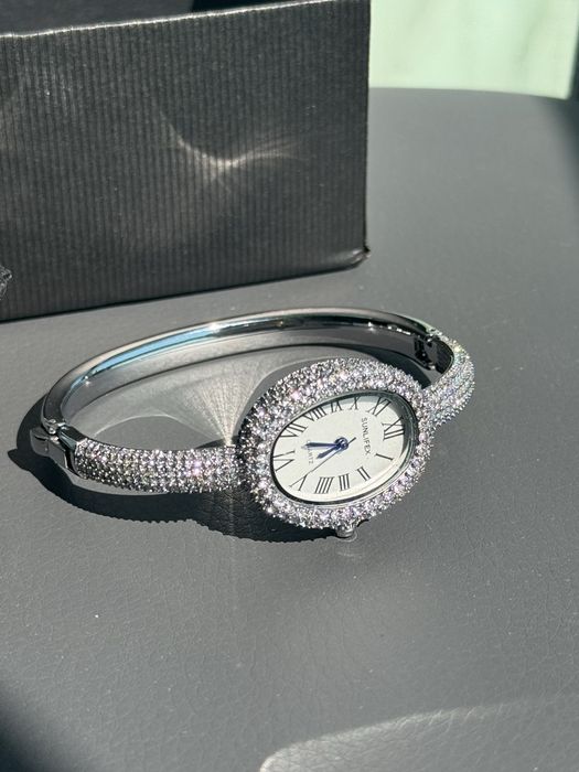 Часы под Cartier