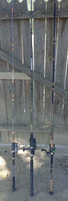 Vând lansete și scule de pescuit