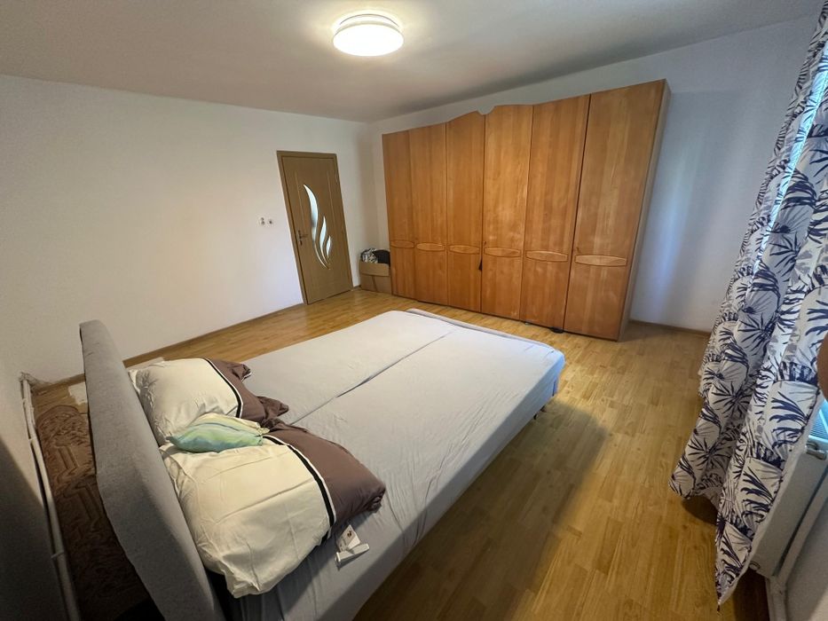 Vând casă locuibilă modernă 3 dormitoare living baie cămară bucătărie