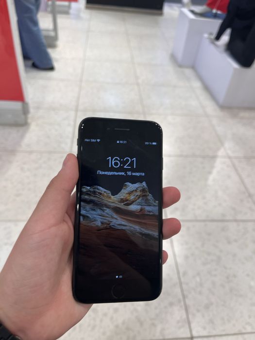 Продам айфон 7 черный срочно!!!