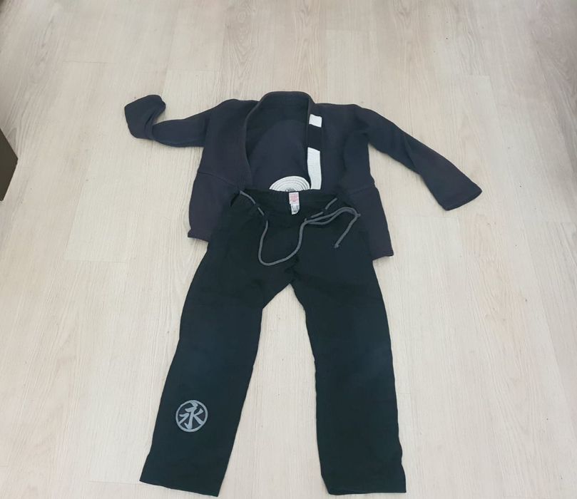 продам кимоно для bjj