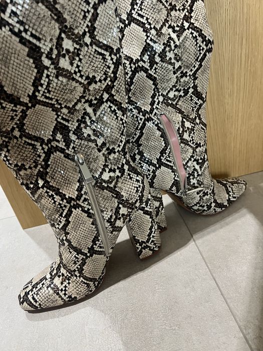 Змийски кожени ботуши Zara
