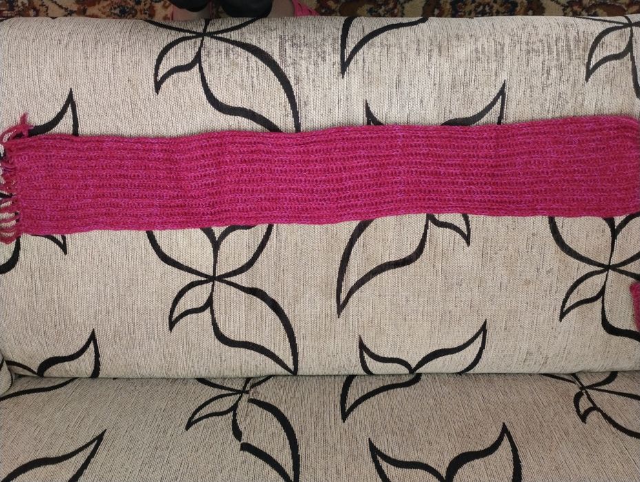 Ръчно плетиво шапка и шал