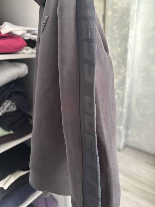Екип Guess 12 год