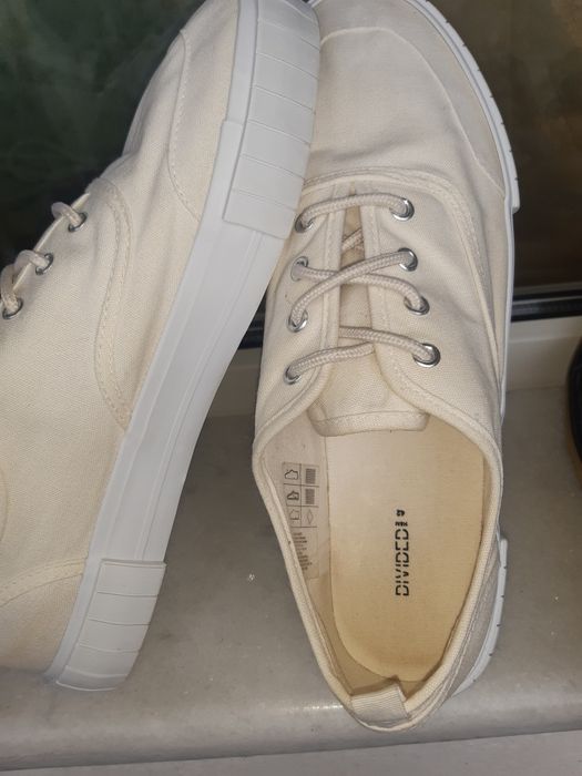 Спортни обувки 40 номер