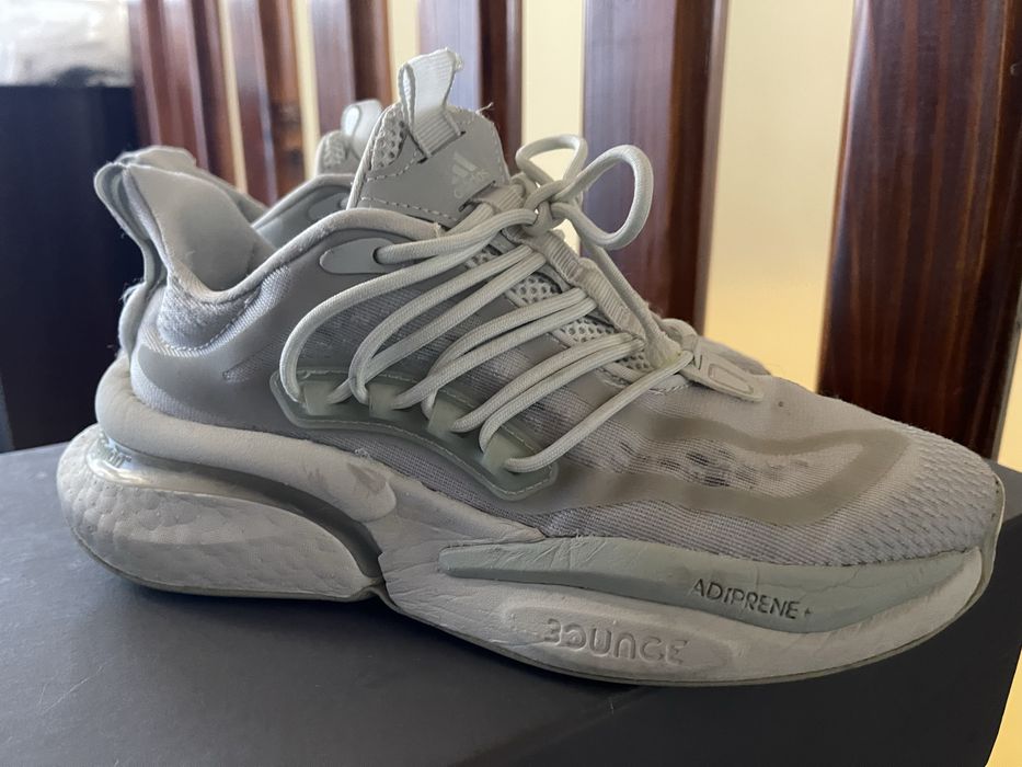 Маратонки Найк и Адидас