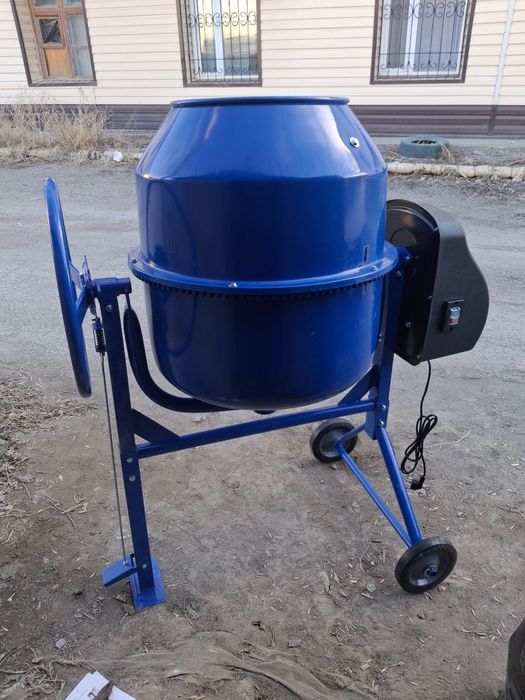 Бетономешалка 190л