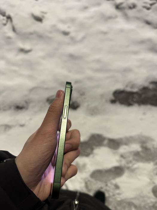 Продам айфон 13 256гб.Iphone 13