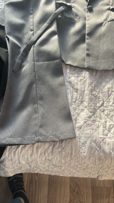 Продам кастюм новый