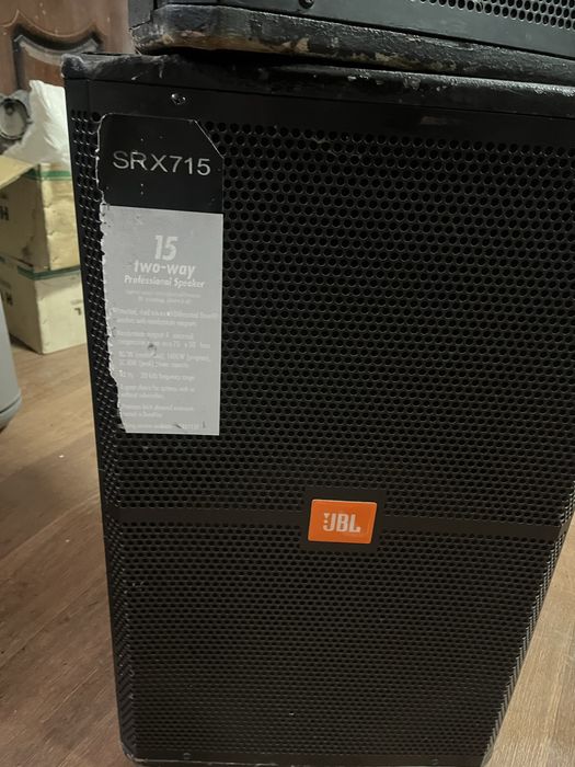 Колонки JBL и микрофоны