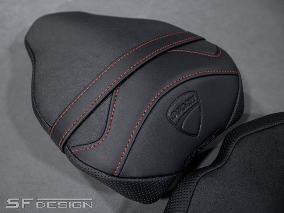 Перетяжка мото сидений