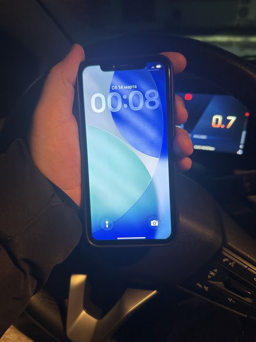 Продам айфон 11 в отличном состояний