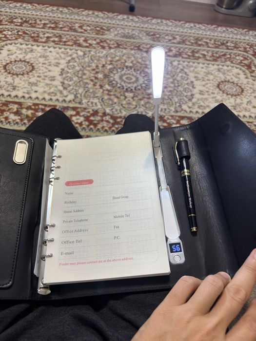 Продам ежедневник с зарядкой