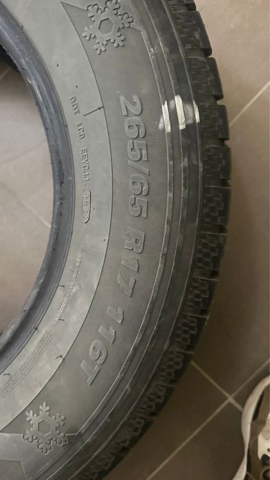 Шины зимние с шипами R17