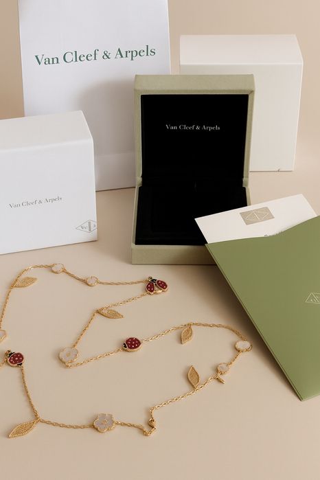 ПРОМОЦИЯ Колиета Van Cleef & Arpels