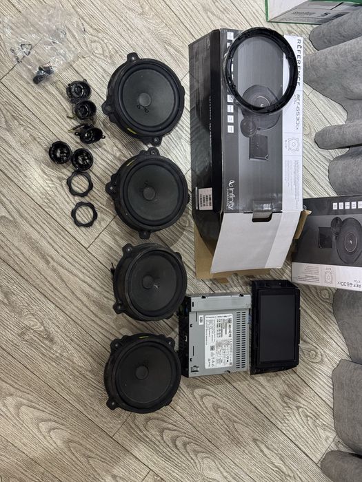 Captiva 4 Magnitofon Kolonka