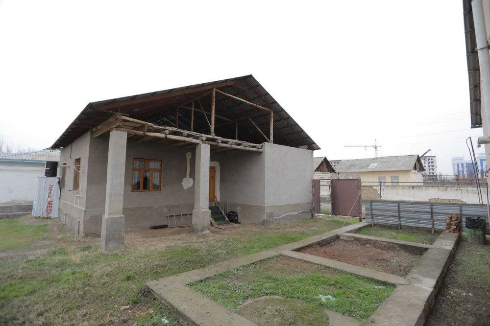 Uy (Hovli)  Sotiladi