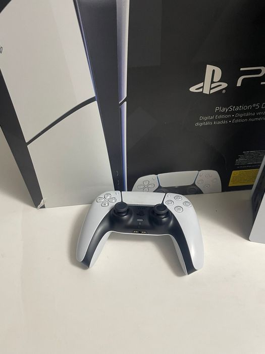 PlayStation 5 (ps5)