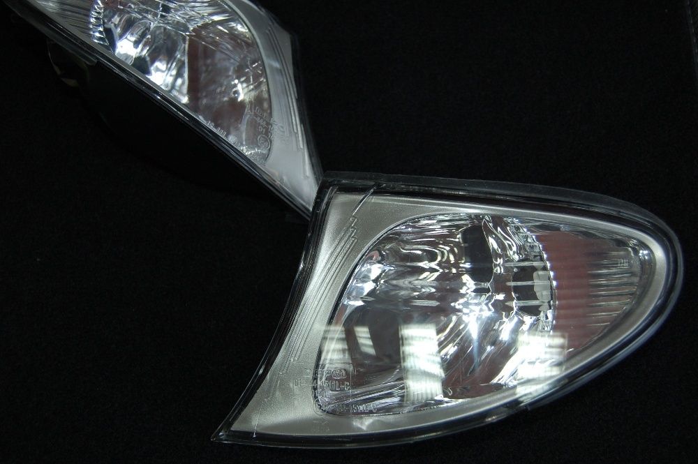 Мигачи към фарове на BMW Е46 01-05 година.