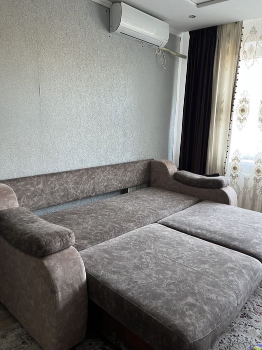 Диван для зала мягкий