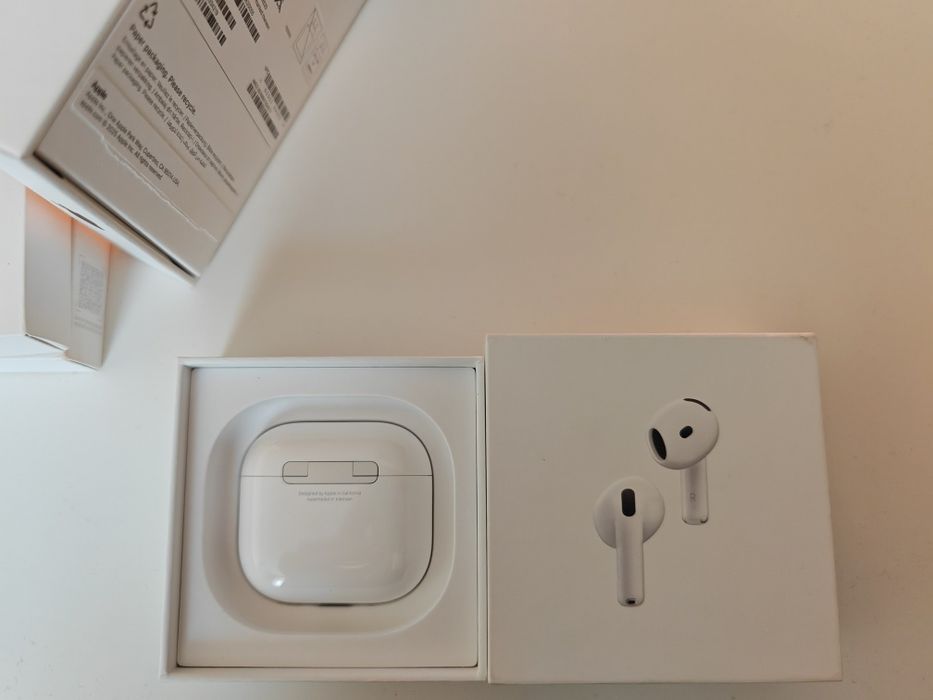 Airpods 4 model MXP93ZM/A