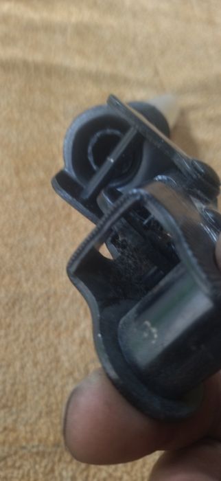 Штырь подседельный откидной