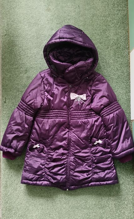 Продам куртку на девочку