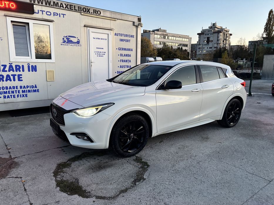 INFINITI Q30 2017 — imagine 1